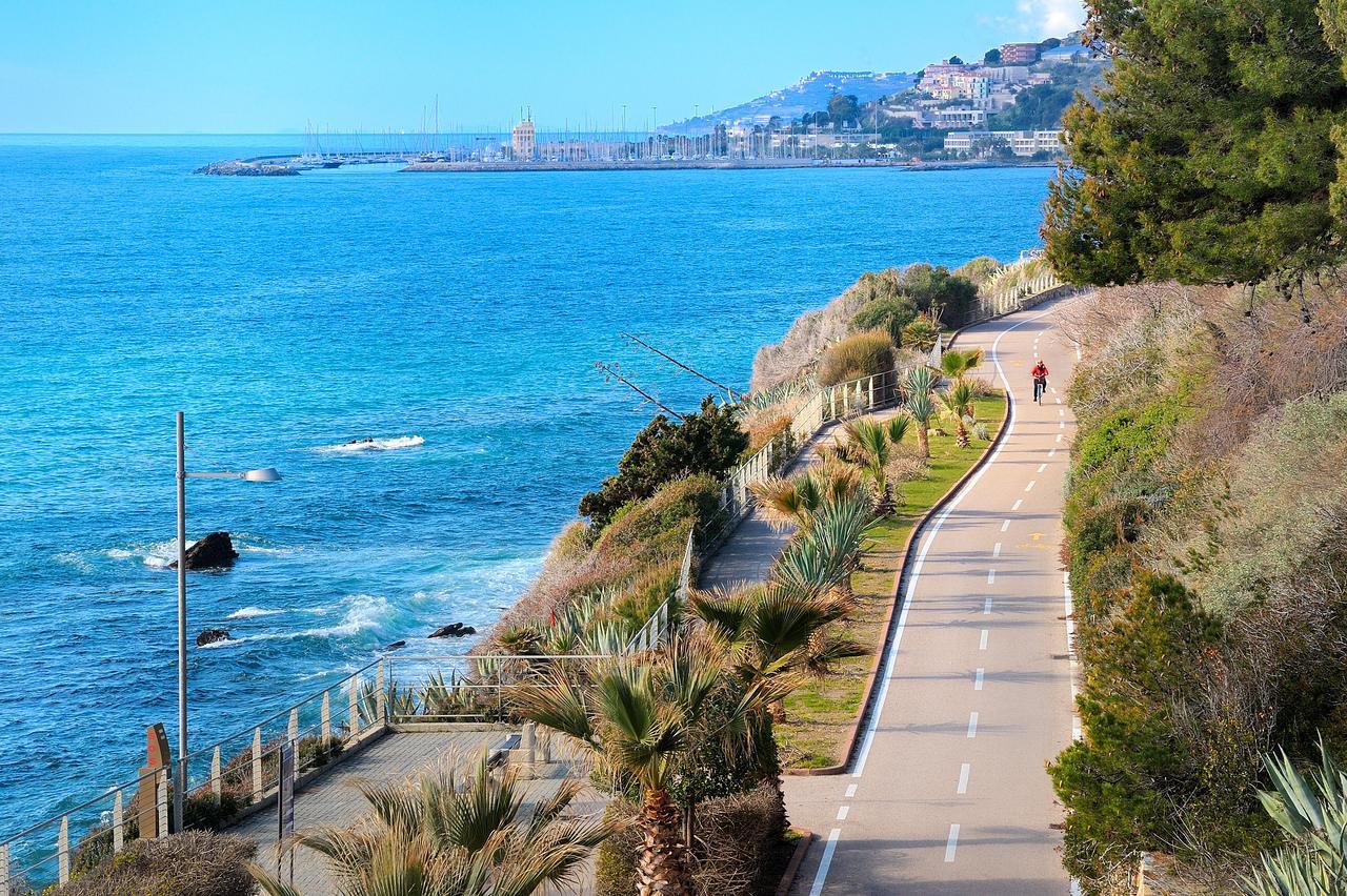 Silvia Degli Aregai Apartman Santo Stefano al Mare Kültér fotó
